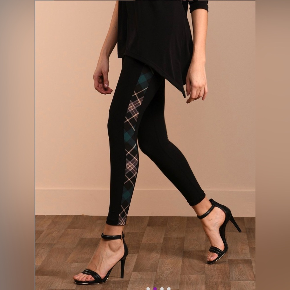 Black & Green Tartan knit Leggings Sz Small Made in USA. Versatile!  28” inseam
